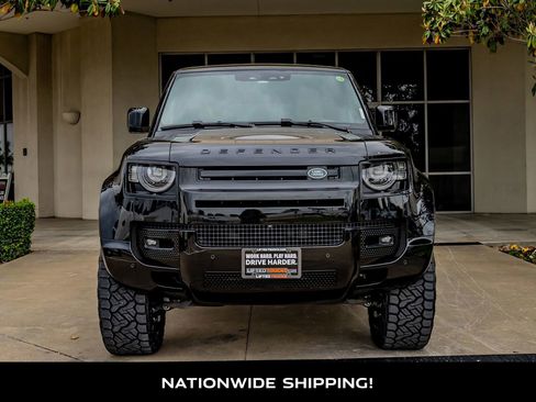 Used 2025 Land Rover Defender 130 V8 image 4