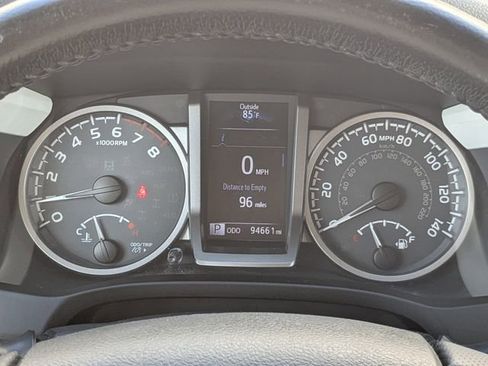 Used 2018 Toyota Tacoma SR5 image 29