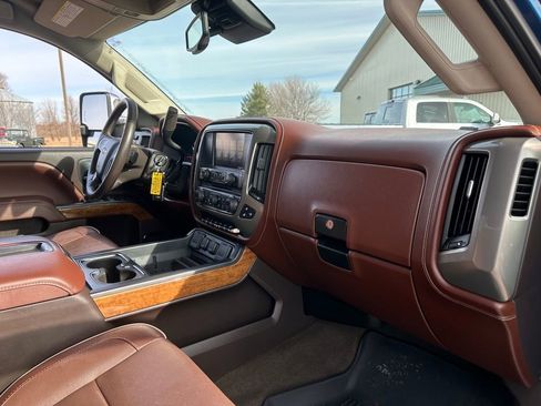 Used 2015 Chevrolet Silverado 2500 High Country w/ Duramax Plus Package image 29