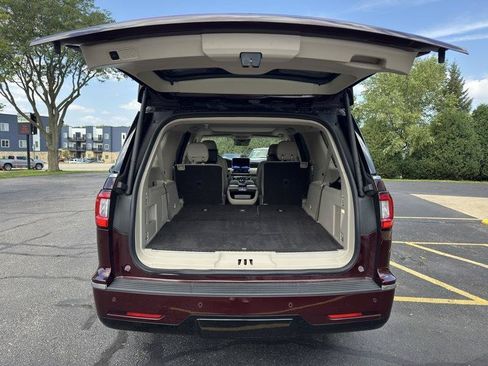 Used 2018 Lincoln Navigator L Reserve w/ Technology Package AWD/4WD image 5