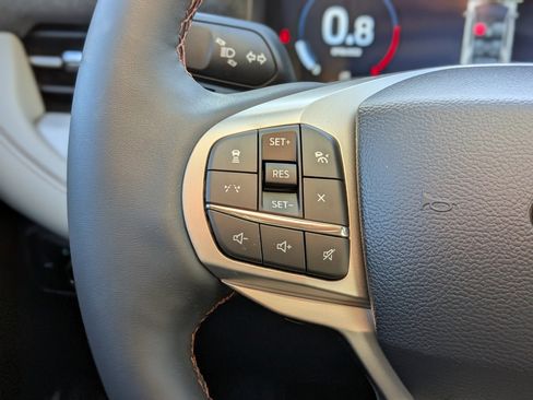 New 2026 Ford Explorer Active w/ Active Comfort Package image 30