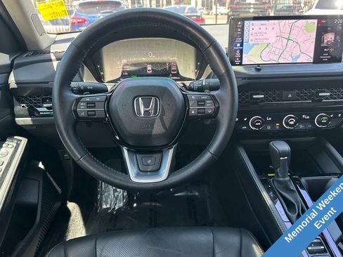 Used 2025 Honda Accord Touring image 18