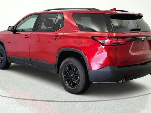 Used 2023 Chevrolet Traverse LT FWD image 6