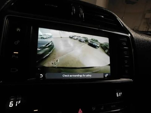 Used 2017 Jaguar F-PACE Prestige image 39