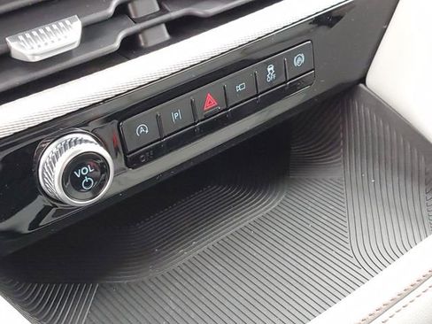 New 2026 Ford Explorer Active w/ Active Comfort Package image 20