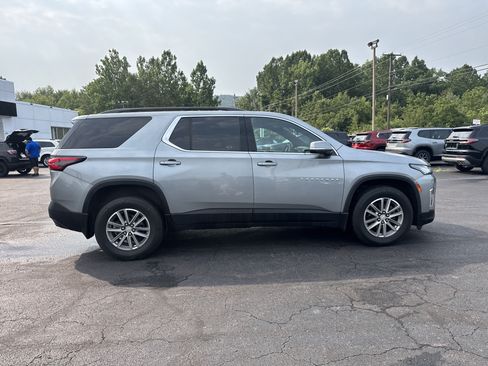 Used 2023 Chevrolet Traverse LT w/ LPO, Floor Liner Package AWD/4WD image 2