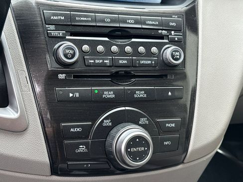 Used 2013 Honda Odyssey Touring Elite image 18