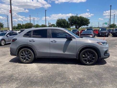 Used 2024 Honda HR-V Sport image 3