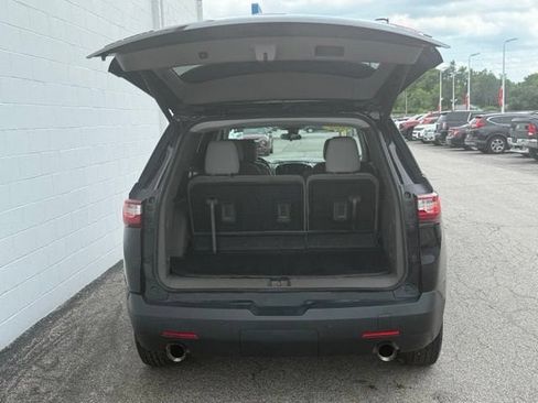 Used 2021 Chevrolet Traverse LT FWD image 7