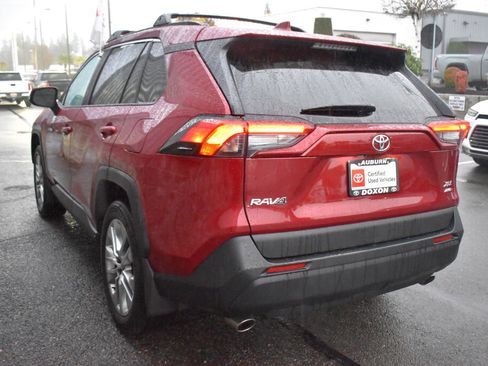 Certified 2025 Toyota RAV4 XLE Premium image 7