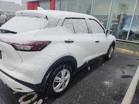 Certified 2021 Nissan Kicks S image 1