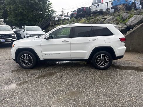 Used 2020 Jeep Grand Cherokee Limited AWD/4WD image 3