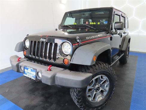 Used 2013 Jeep Wrangler Unlimited Rubicon w/ Connectivity Group AWD/4WD image 1