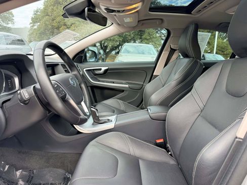 Used 2017 Volvo S60 T5 Dynamic w/ Vision Package image 13