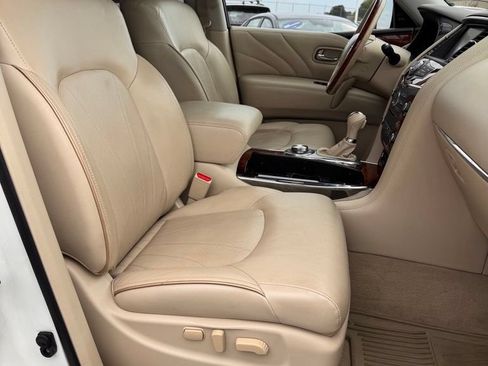 Used 2016 INFINITI QX80 4WD w/ Deluxe Technology Package image 12