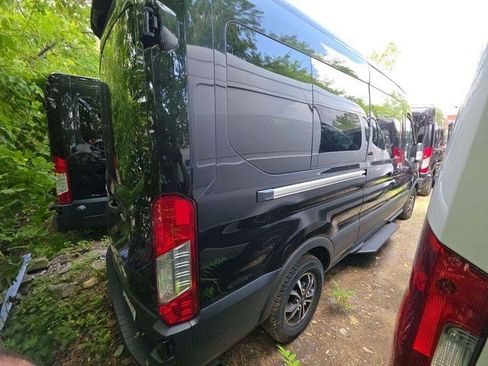 Used 2023 Ford Transit 350 XLT RWD image 4