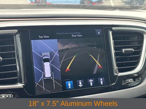 Used 2017 Chrysler Pacifica Touring-L Plus w/ Advanced Safetytec Group FWD image 19