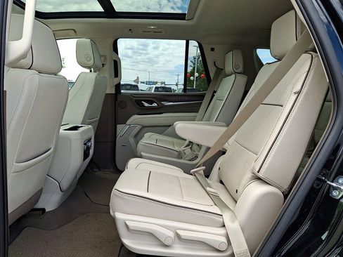 Used 2023 GMC Yukon Denali w/ Max Trailering Package AWD/4WD image 10