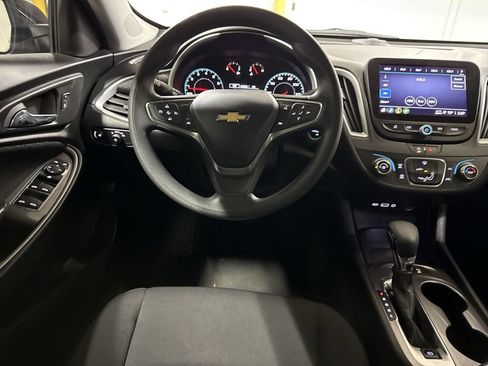Used 2024 Chevrolet Malibu LS FWD image 11