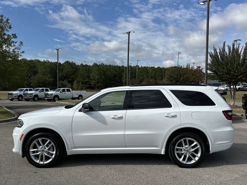Used 2023 Dodge Durango GT image 4