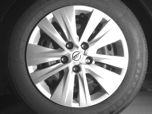 Used 2025 Nissan Sentra S image 14