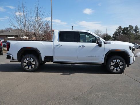 New 2026 GMC Sierra 3500 Denali w/ Denali Reserve Package AWD/4WD image 19