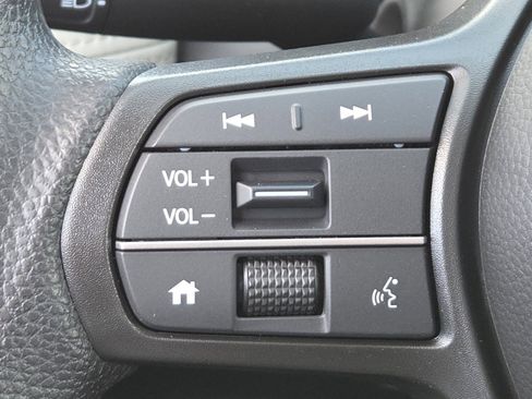 New 2026 Honda HR-V LX image 32