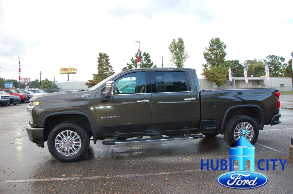 Used 2022 Chevrolet Silverado 2500 High Country w/ Safety Package II AWD/4WD image 2