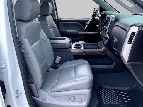 Used 2018 GMC Sierra 1500 SLT w/ Enhanced Driver Alert Package RWD image 9
