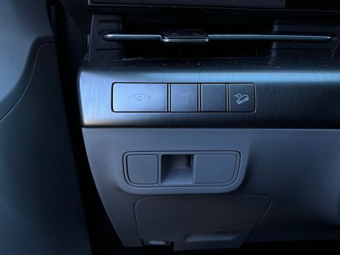 Used 2025 Hyundai Kona SEL image 22