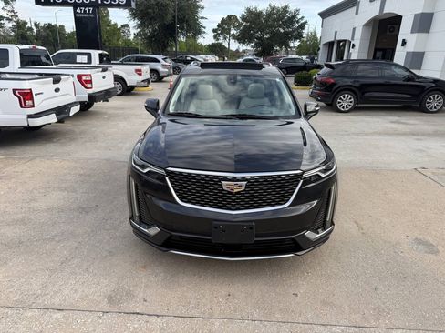 Used 2020 Cadillac XT6 Premium Luxury FWD image 41