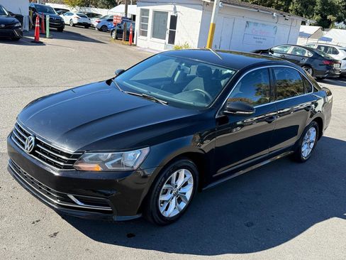 Used 2016 Volkswagen Passat 1.8T S image 3