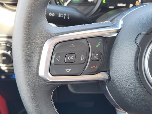 Certified 2025 Jeep Wrangler Sahara image 36