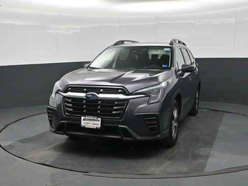 Used 2023 Subaru Ascent Premium w/ Convenience Package image 5