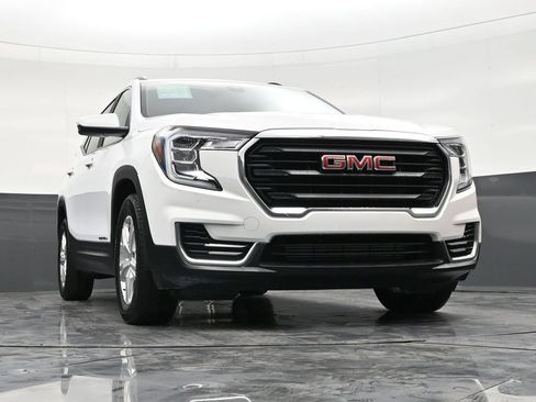 Used 2023 GMC Terrain SLE FWD image 23