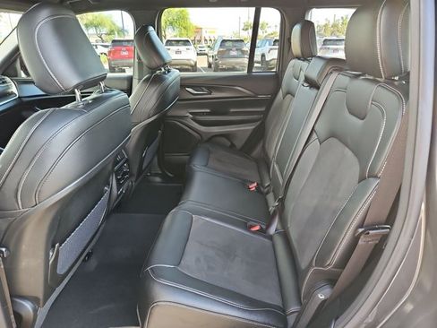 Used 2024 Jeep Grand Cherokee Altitude AWD/4WD image 24