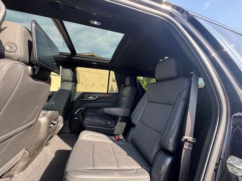 Used 2025 GMC Yukon Denali w/ Denali Reserve Package AWD/4WD image 33