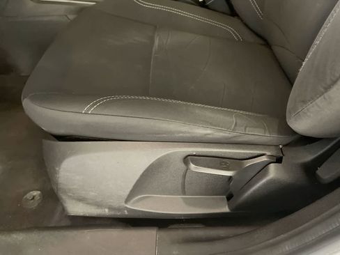 Used 2019 Ford Fiesta SE image 12