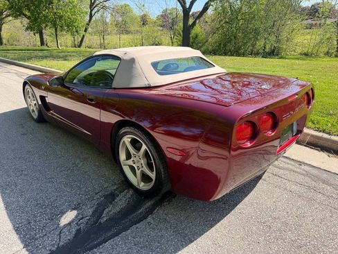 Used 2003 Chevrolet Corvette Convertible w/ Preferred Equipment Group1 RWD image 3