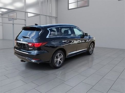 Used 2019 INFINITI QX60 Luxe w/ Essential Package image 8