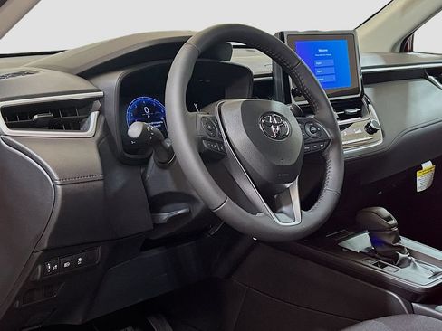New 2026 Toyota Corolla Cross LE FWD image 9