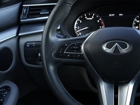 Certified 2023 INFINITI QX50 Luxe image 10