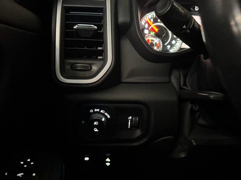 Used 2020 RAM 1500 Big Horn RWD image 16