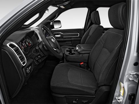 Used 2024 RAM 3500 Tradesman w/ Chrome Appearance Group image 10