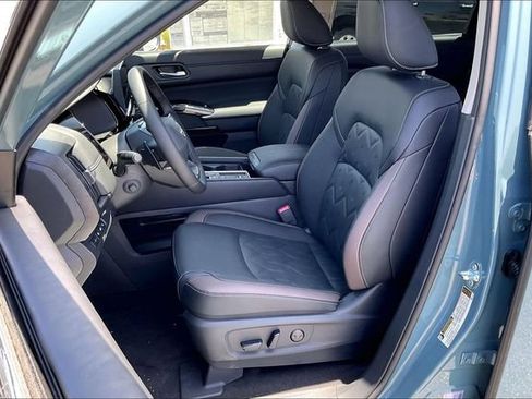 New 2026 Nissan Pathfinder Platinum FWD image 7