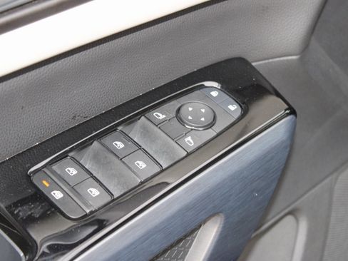 Used 2024 Nissan Pathfinder SL w/ SL Premium Package image 22