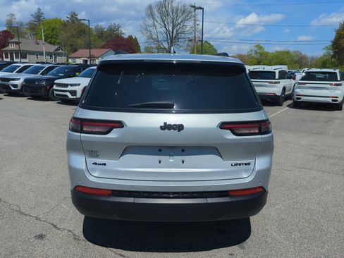 Used 2024 Jeep Grand Cherokee L Limited w/ Black Appearance Package AWD/4WD image 5
