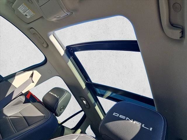 Used 2023 GMC Terrain Denali AWD/4WD image 16