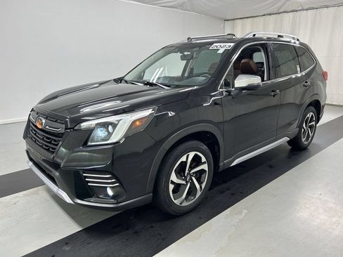 Used 2023 Subaru Forester Touring AWD/4WD image 5