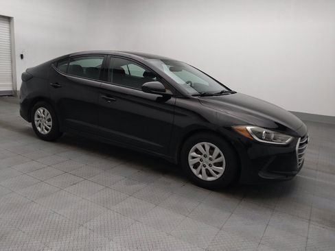Used 2018 Hyundai Elantra SE FWD image 11